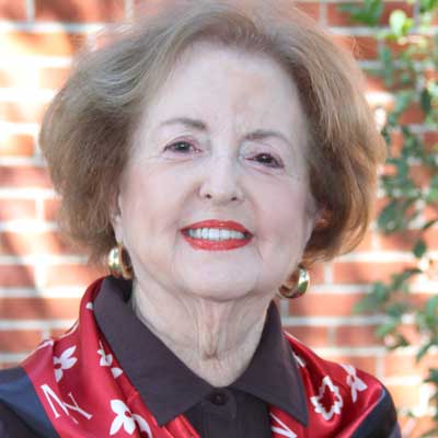 Margaret Monteith Davis (’66) Holmes CC Distinguished Service Award